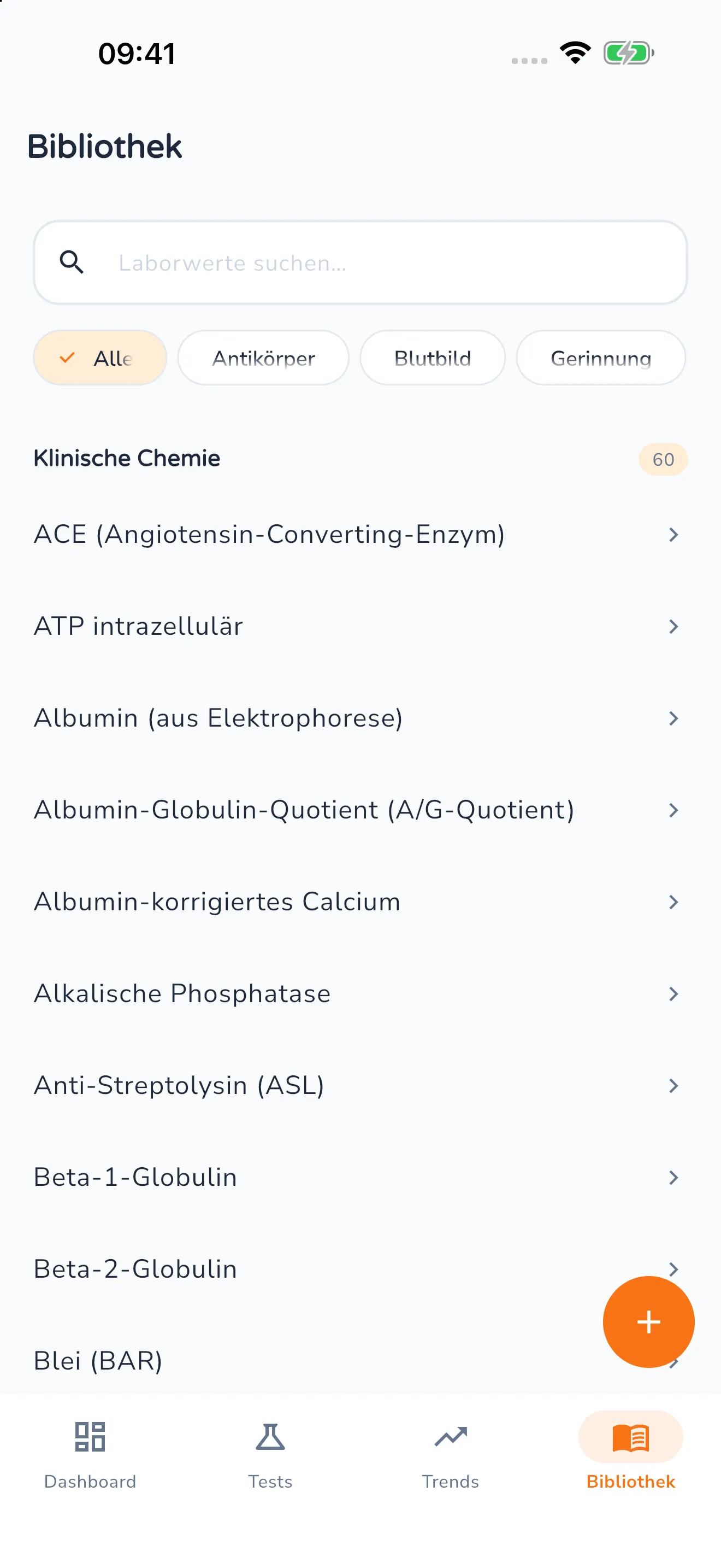 Bibliothek mit Suchfeld, Kategoriefiltern und der alphabetischen Liste der 60 Laborwerte in der Gruppe Klinische Chemie, von ACE bis Blei